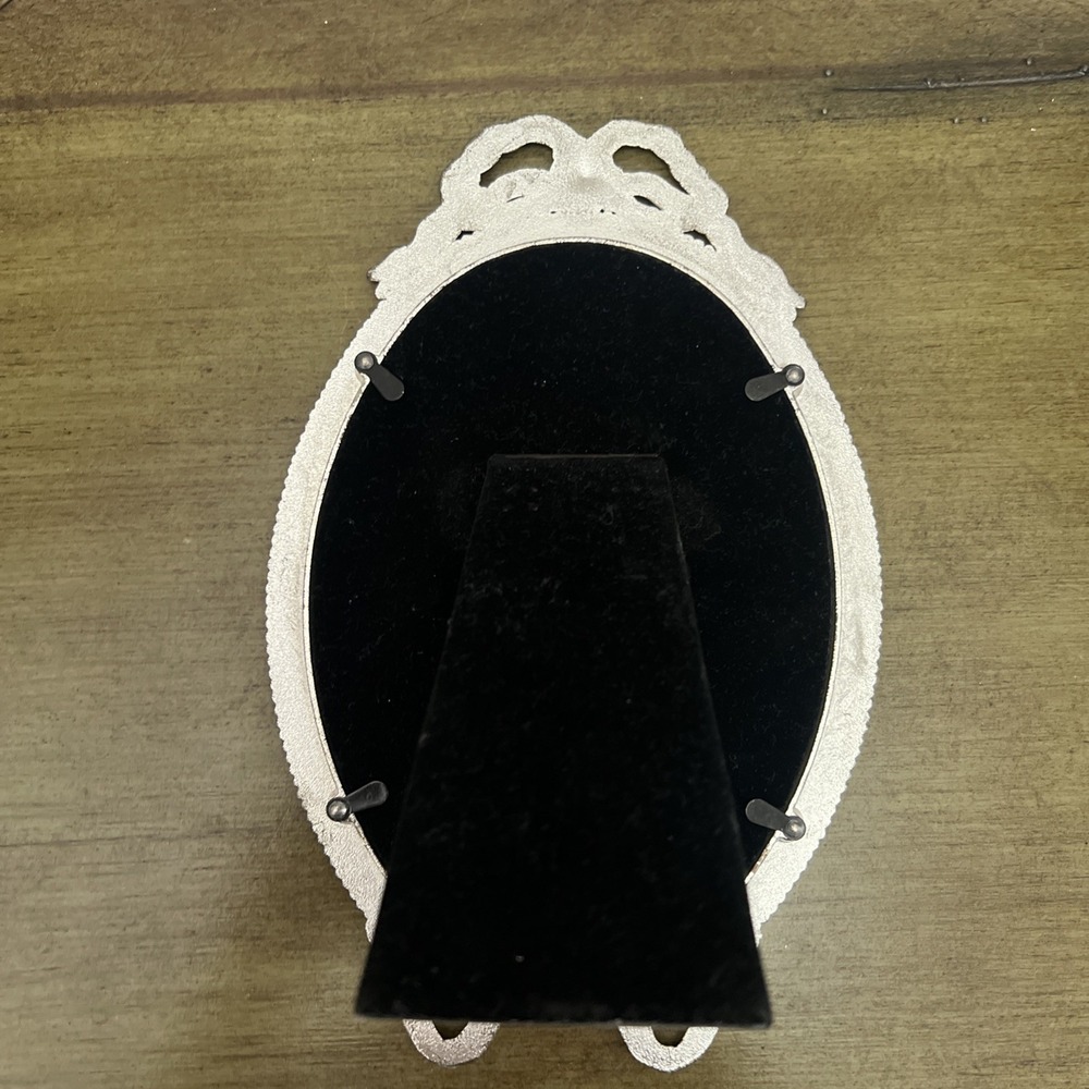 Vintage Bueatiful Oval Vicorian Picture Frame 6x4.5 Made‎ In KOREA - Picture 8 of 10